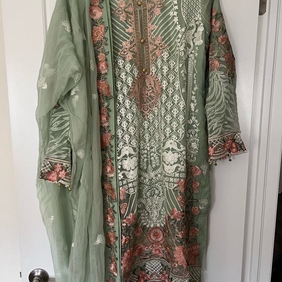 Saree in great condition - Picture 4 of 7